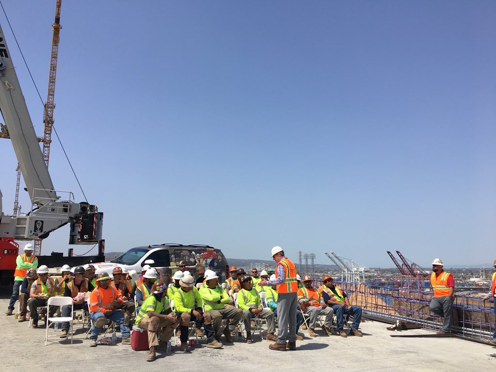 AEspSBCOLu909IE's tweet photo. @SouthwestCarps EST Mr.Randy Thornhill Visits mega structure #Geralddesmondbridge with a great lunch and message for our membership. These members are all in! #Vision20/20 #yearofthementor #swcarps #webuilditwestripit https://t.co/Uc7jbTQ8hd