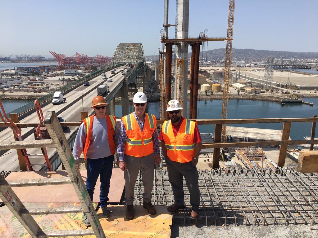 AEspSBCOLu909IE's tweet photo. @SouthwestCarps EST Mr.Randy Thornhill Visits mega structure #Geralddesmondbridge with a great lunch and message for our membership. These members are all in! #Vision20/20 #yearofthementor #swcarps #webuilditwestripit https://t.co/Uc7jbTQ8hd