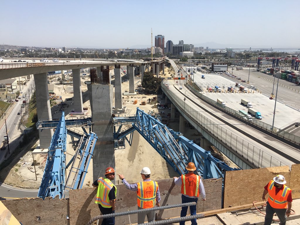 AEspSBCOLu909IE's tweet photo. @SouthwestCarps EST Mr.Randy Thornhill Visits mega structure #Geralddesmondbridge with a great lunch and message for our membership. These members are all in! #Vision20/20 #yearofthementor #swcarps #webuilditwestripit https://t.co/Uc7jbTQ8hd