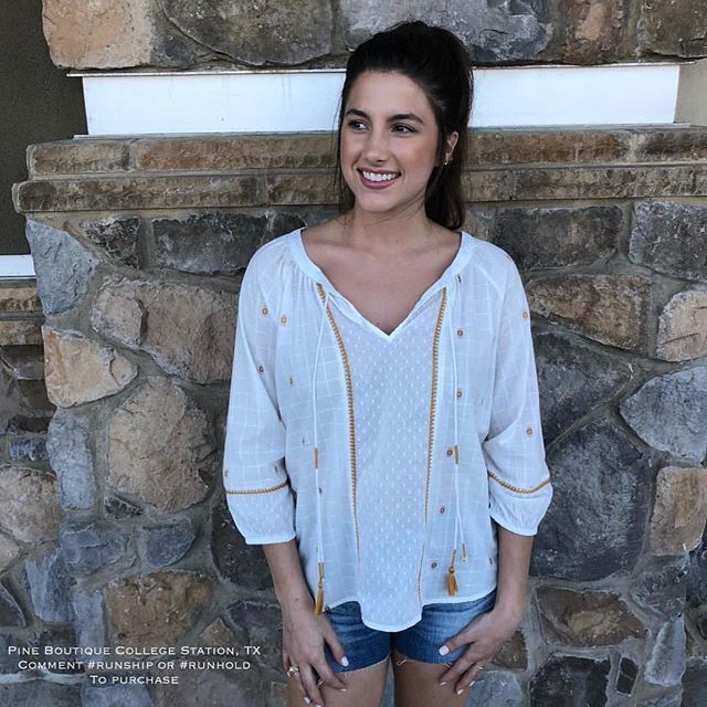 pineboutique's tweet photo. Only two left of this adorable top! Get it while you can ✨ 
Top- $62.99 (M &amp; L)
Shorts- $168.99
Comment #runship or #runhold to purchase! Create a @runship account at https://t.co/foBdDuMn7f to shop our feed.
•
•
•
#pineboutique #IPine #fashionista #musthave #ootd #ootdfas… https://t.co/oScXSwWmkq