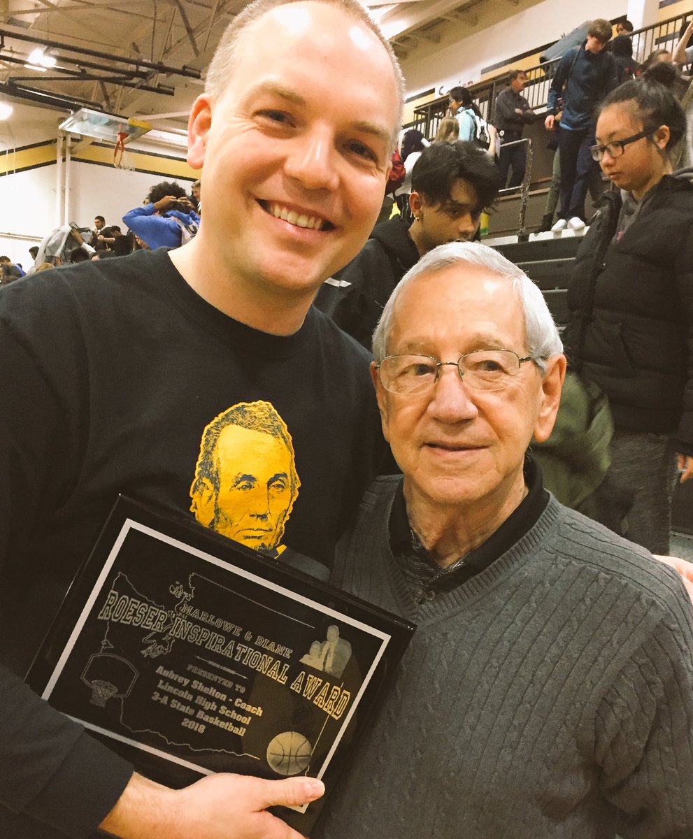 ABESbasketball's tweet photo. Very honored and grateful to receive the Roeser Inspirational Award today presented by the one and only Tacoma/Lincoln legend Joe Stortinni!! https://t.co/4h0xgSQCkh
