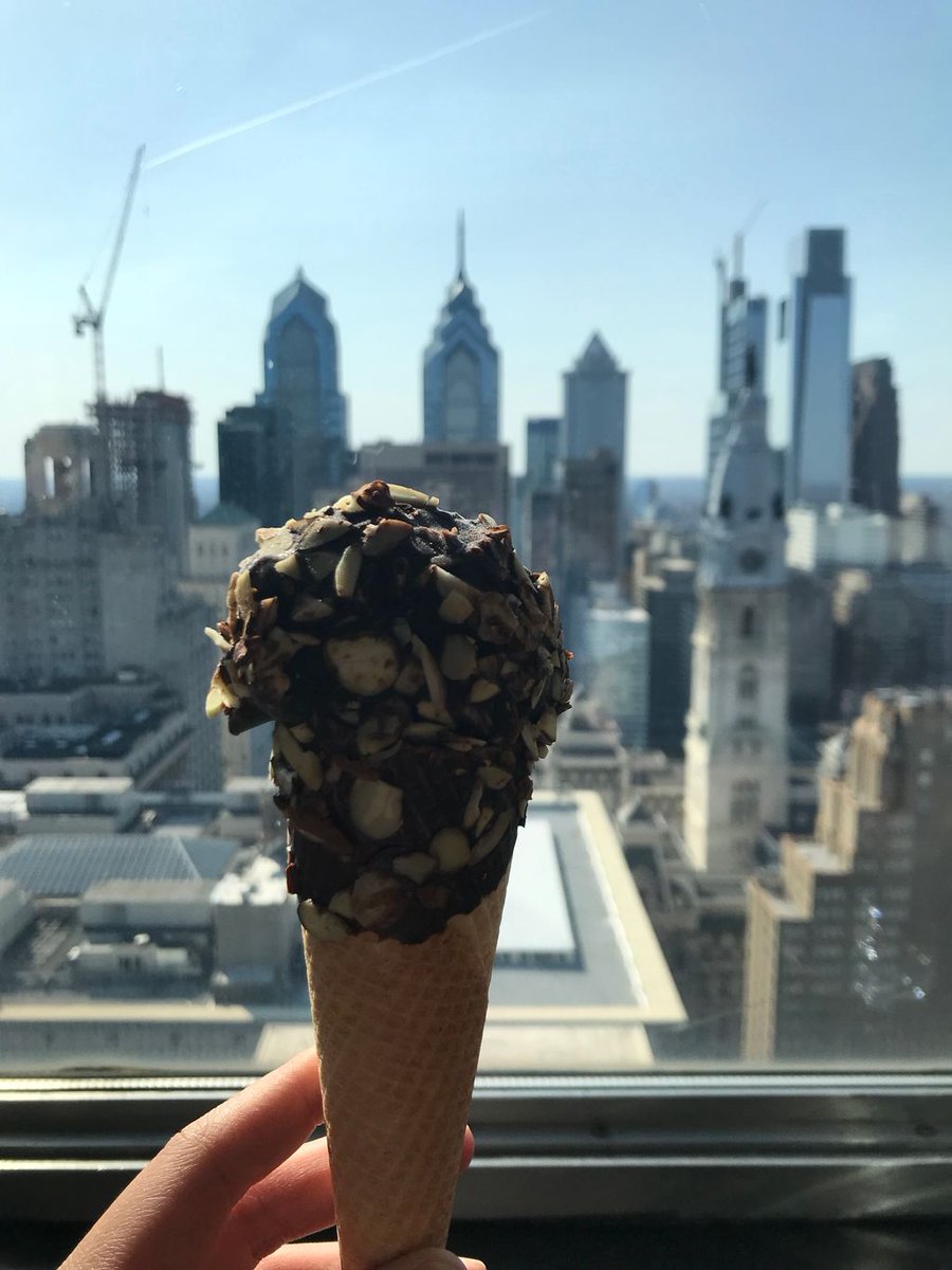Capogiro's tweet photo. What a view! #garcesfoundation #VIP #thinklocalgivelocal #garcesevent #foodiesfirthedoundation @GarcesFound https://t.co/4Im88ASkNb