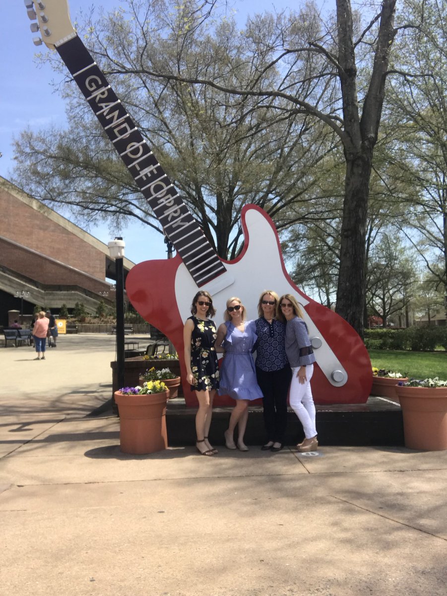 KLaw826's tweet photo. Hanging at the Grand Ole Opry tonight! #phillyphilly #girlsweekend #Opry #Nashville2018 #conniesmith https://t.co/zAppLpScdO