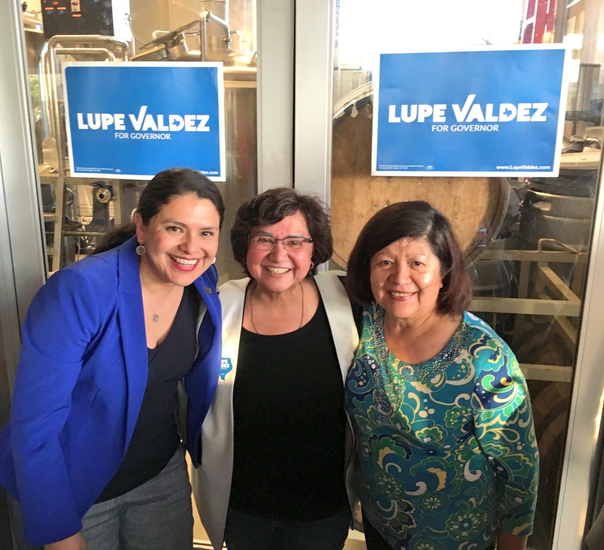 Apoyando a <a href="/LupeValdez/">Lupe Valdez</a> para Gobernadora de Texas. Ella tiene experiencia y tiene nuestros valores. <a href="/TexasAFLCIO/">Texas AFL-CIO</a> <a href="/ahora_si/">¡ahora sí!</a> <a href="/reporteaustin/">Reporte Austin</a> @notihispano <a href="/TelemundoAustin/">Telemundo Austin</a> @Univision62