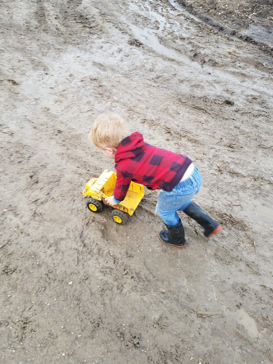 TrailsideMike's tweet photo. The amount of miles put on this dump truck would rival any over the road semi truck https://t.co/i9BijquB3c