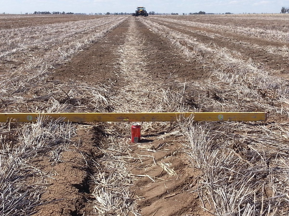 WCropW's tweet photo. @FarmsNews This patented Aussie invention from @tposfab called the #Flatrac is the answer to repairing harvest ruts in one pass. https://t.co/fvLE8FTx0q