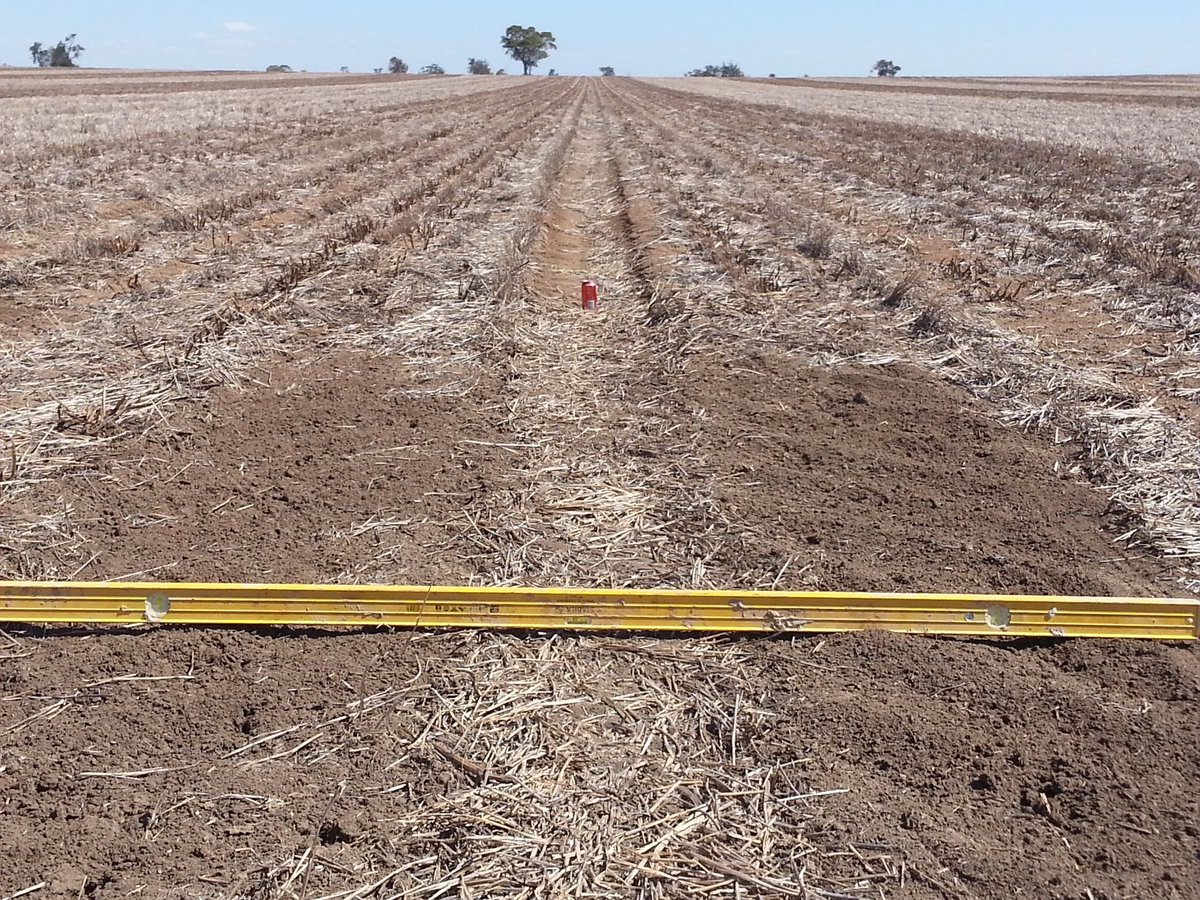 WCropW's tweet photo. @FarmsNews This patented Aussie invention from @tposfab called the #Flatrac is the answer to repairing harvest ruts in one pass. https://t.co/fvLE8FTx0q