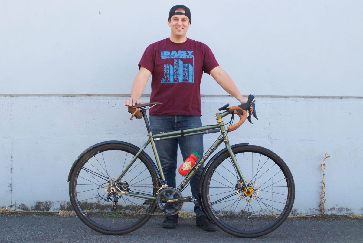 SimWorks_USA's tweet photo. with BICYCLE with SimWorks set up!
Chris DiMinno is a chef at @jackrabbitpdx . He is riding @chefscycle on the west coast for three days, 300miles for $$$ to raise for #Nokidhungry in May!
#swMisirloubar
#swSimDrops
#swRhondastem
#swHonjo
#simworksusa https://t.co/AGEeaKwrom