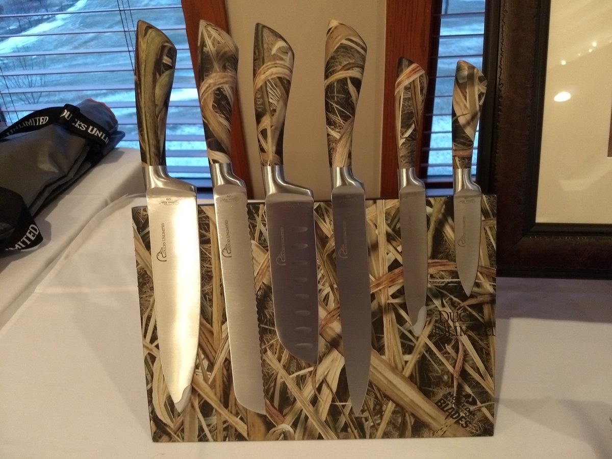 RiverFalls_DU's tweet photo. More items being auctioned at our @DucksUnlimited Banquet in River Falls @KilkarneyHills tomorrow night. Help us rescue our wetlands. #Wetlands #conservation #Ducks https://t.co/geo2sfAOOp