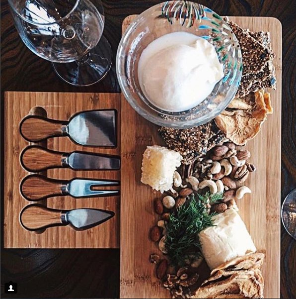 SplitApple's tweet photo. Happy hour for the guests at @SplitApple . Borlotti cheese with nuts and dried fruits. 
Photo: @rawreformation #cheese #happyhour @wineselection #luxurytravelNZ #purenewzealand #NZmustdo #healthyfood #wellness #nutritionist ##luxurylodgesNZ https://t.co/iPpe9dSQBq