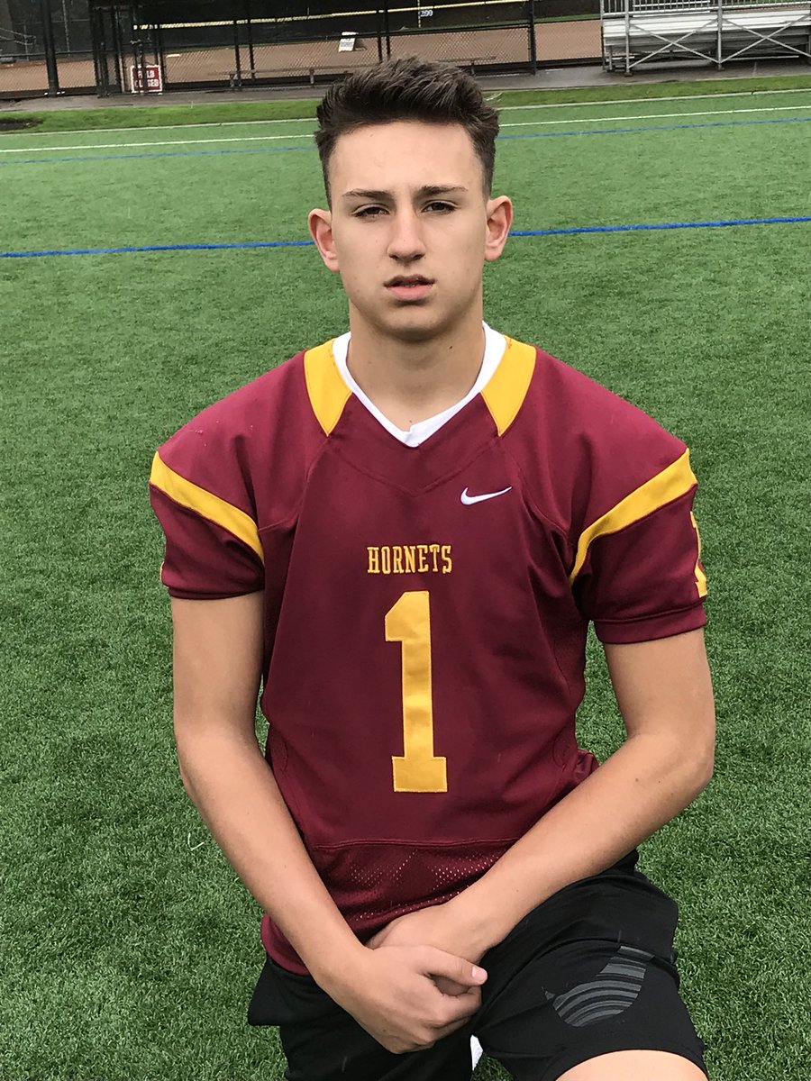 LemmingReport's tweet photo. Kellen Kranc 6‘3“ 185 QB Enumclaw HS can do it. Throw the deep out with authority and effectively while on the run.@kellenkranc24 https://t.co/l5UXqQ1Zwa