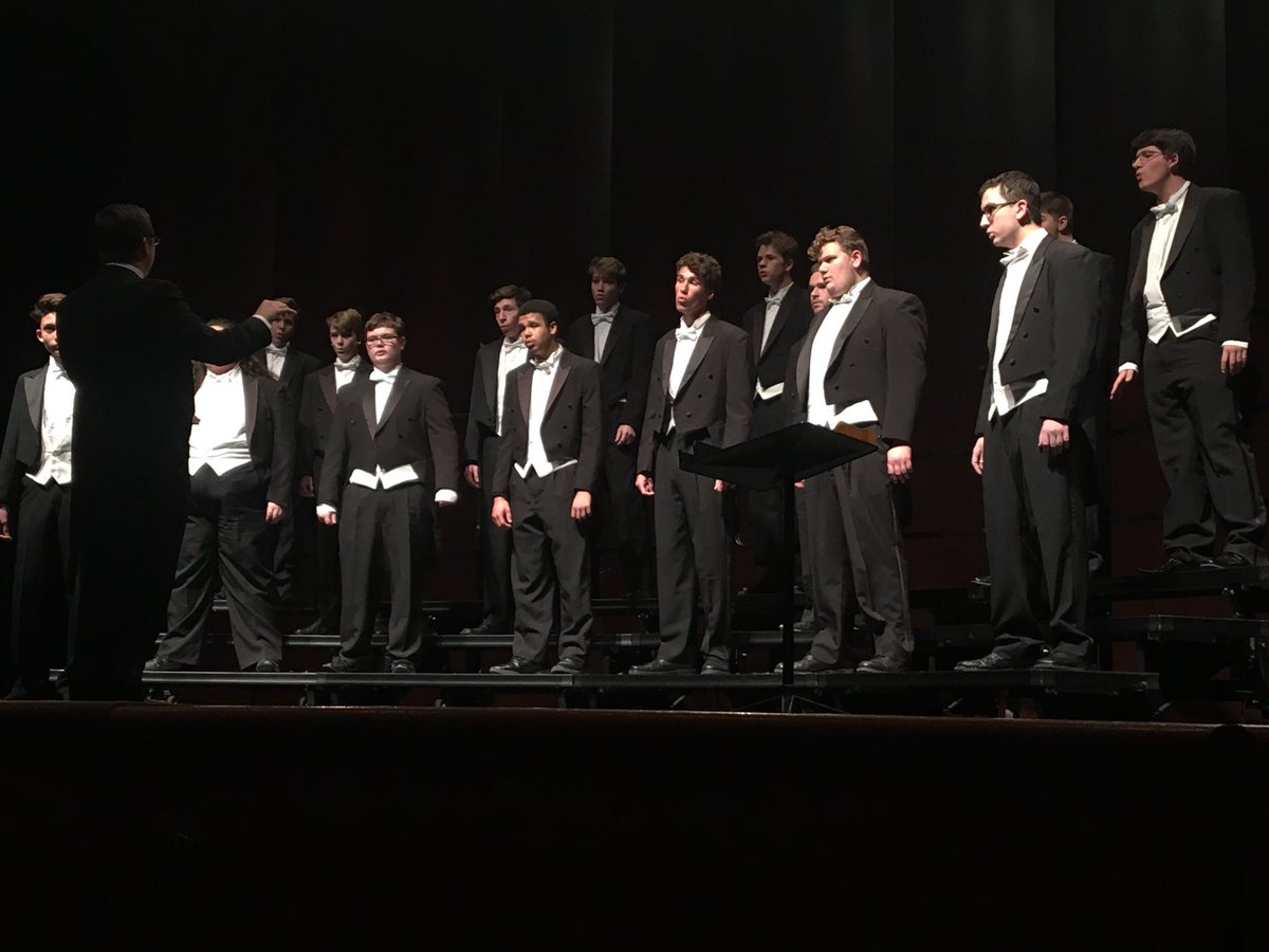 Chamber, Chorale Men, and Chorale Treble 2 all had amazing performances as well tonight!! #statesS&amp;E 🎶