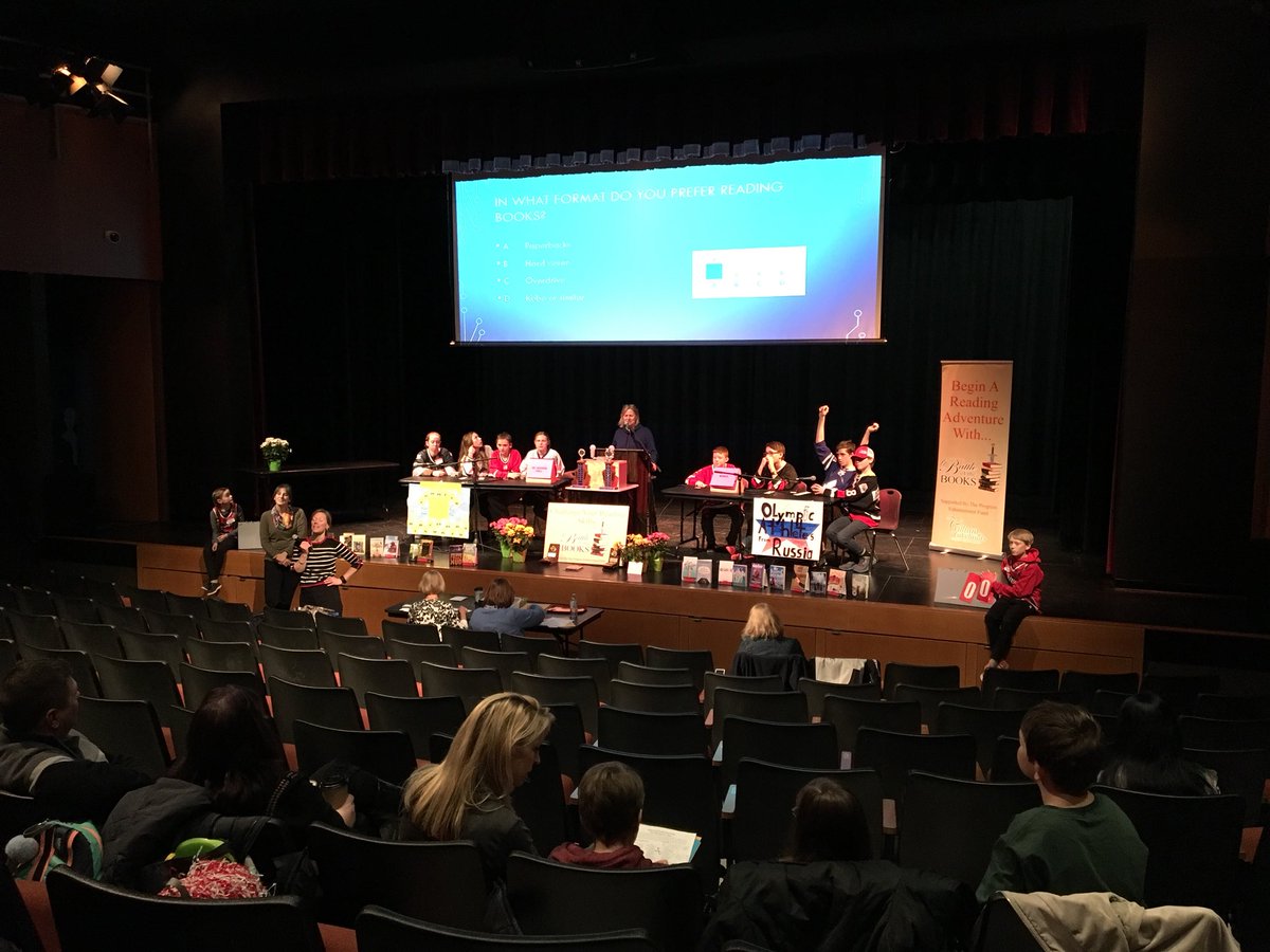 Ms_Elliott5's tweet image. So proud of these 4 girls and their hard work for #battleofthebooks They had some fun with the photos! Thanks for a great day! @TLDSB