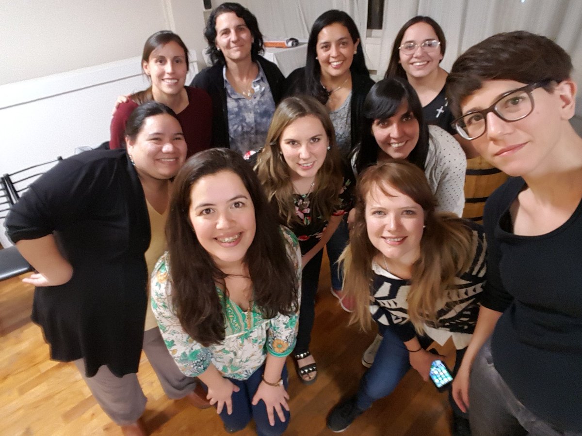 RLadiesMza's tweet photo. Primer #meetup de #Rladies #Mendoza en la UTN. ¡Gracias por participar y ayudarnos a crecer! / #rstats #RLadiesLatAm https://t.co/HbSmxdUgT6
