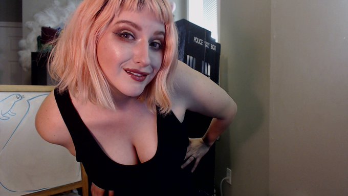 Eyooo!! Gonna enjoy some Taboo times tonight to get all ready for the weekend! Seeya soon! https://t