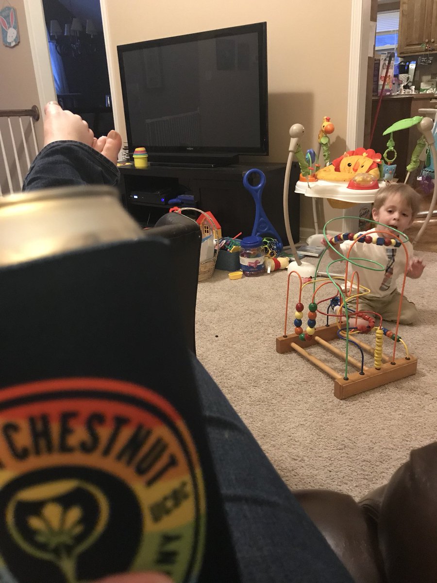 kccourtney's tweet photo. Hanging out with my little homeboy while mom puts baby brother to bed. https://t.co/ySWhxQDi3N