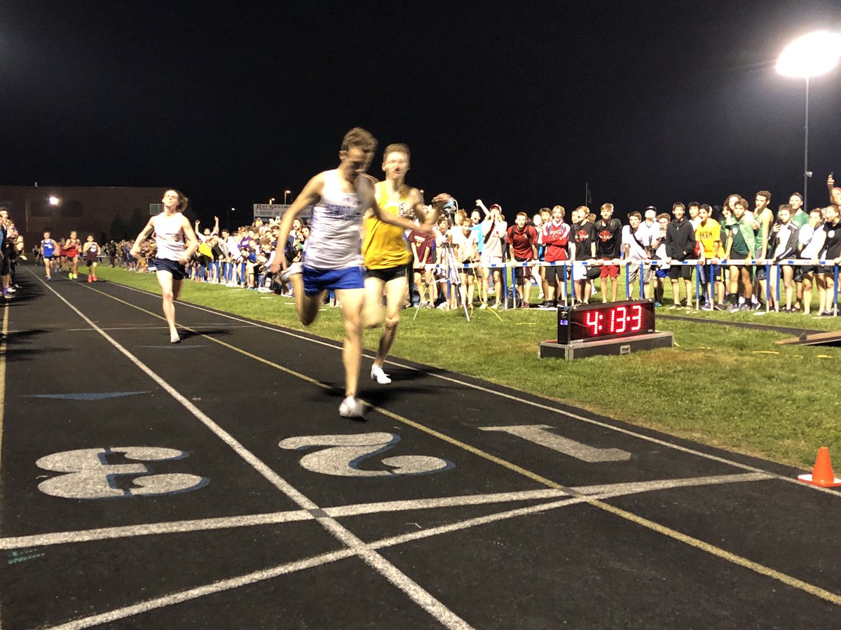 MileSplitIN's tweet photo. With the lean! @mschadler18 wins the Flashes Showcase Mile 4:13.xx #flashes18 https://t.co/V53VIIIwhH