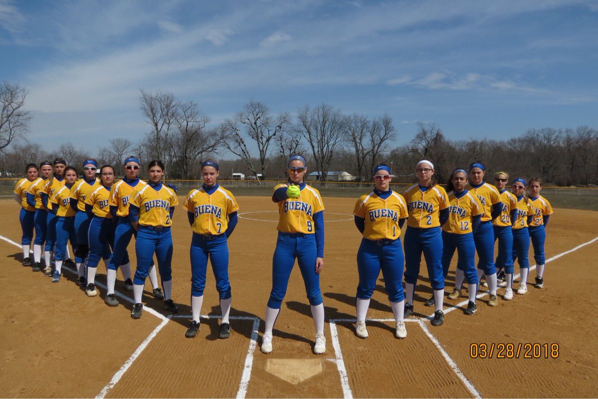 BRHSsoftball17's tweet photo. The Chiefs notch their 4th victory. #nohitter. #refusetobreak https://t.co/9ndLcApAhH