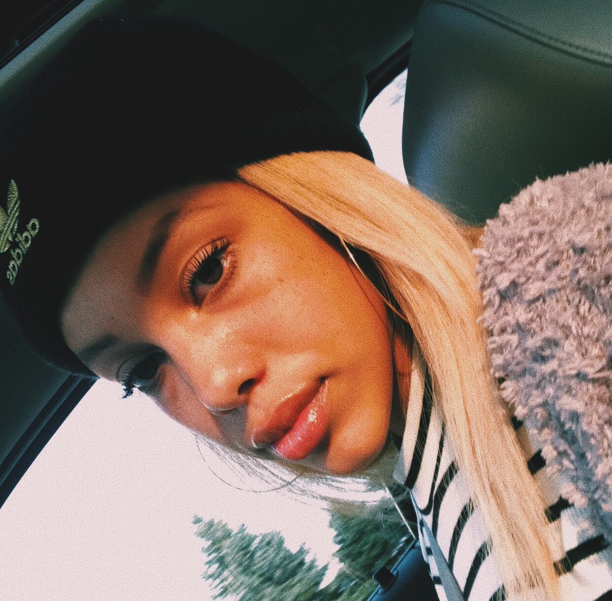 tyburtn's tweet photo. #NewProfilePic + 2 more #imblondenow 🦋🤭💓✨ https://t.co/Pso1aaOqCU
