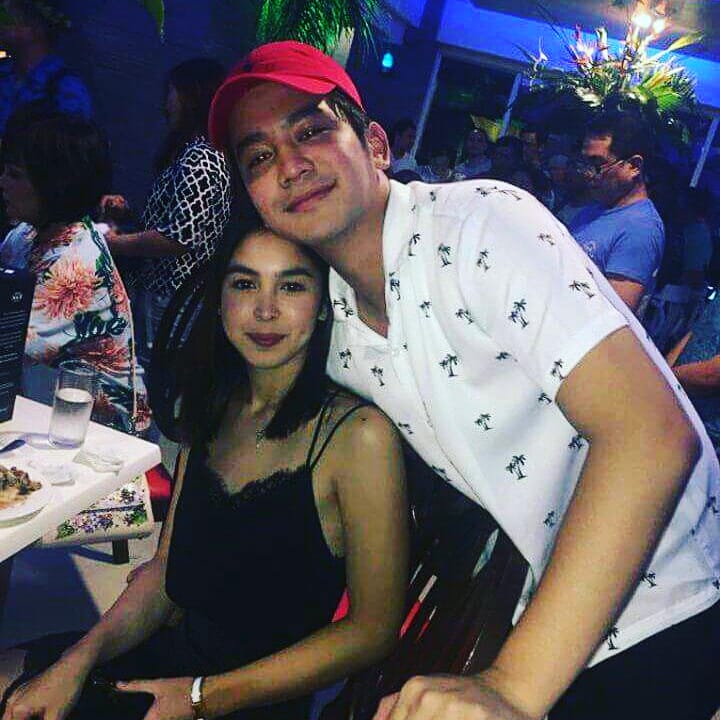 MaEllaineSison's tweet photo. KEEP ON SHINING JOSHLIA!!!
@iamjoshuagarcia @BarrettoJulia 
MORE BLESSINGS TO COME!!!
DAMING GANAPS THIS YEAR!

BABA TIME AT TGS THANKSGIVING PARTY!
HI SUMMER MOVIE
#HelloNostalgia https://t.co/QTJvwtFUPD