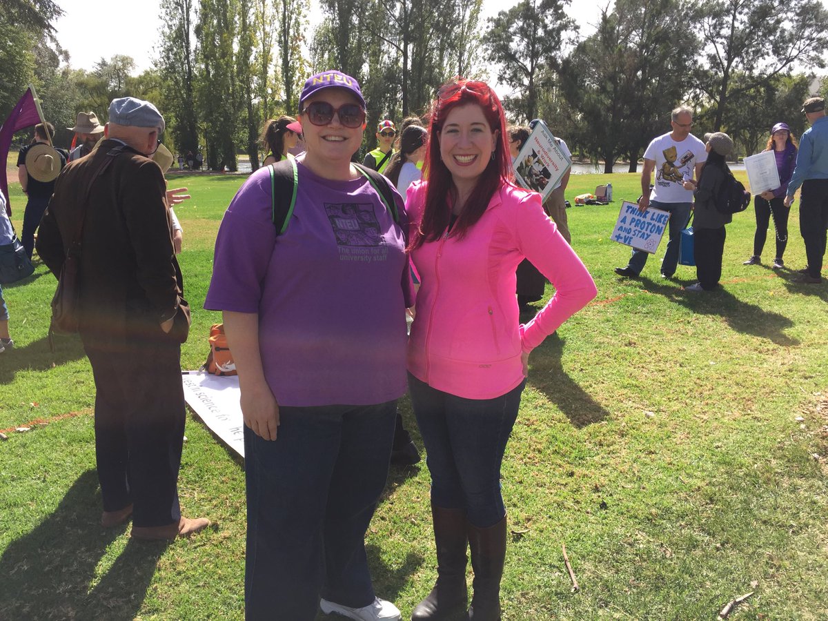 oz_bandicoot's tweet photo. Fabulous to see @In_The_Taratory at #ScienceMarchCanberra #ScienceMarchCBR https://t.co/fW8h8BfXQG