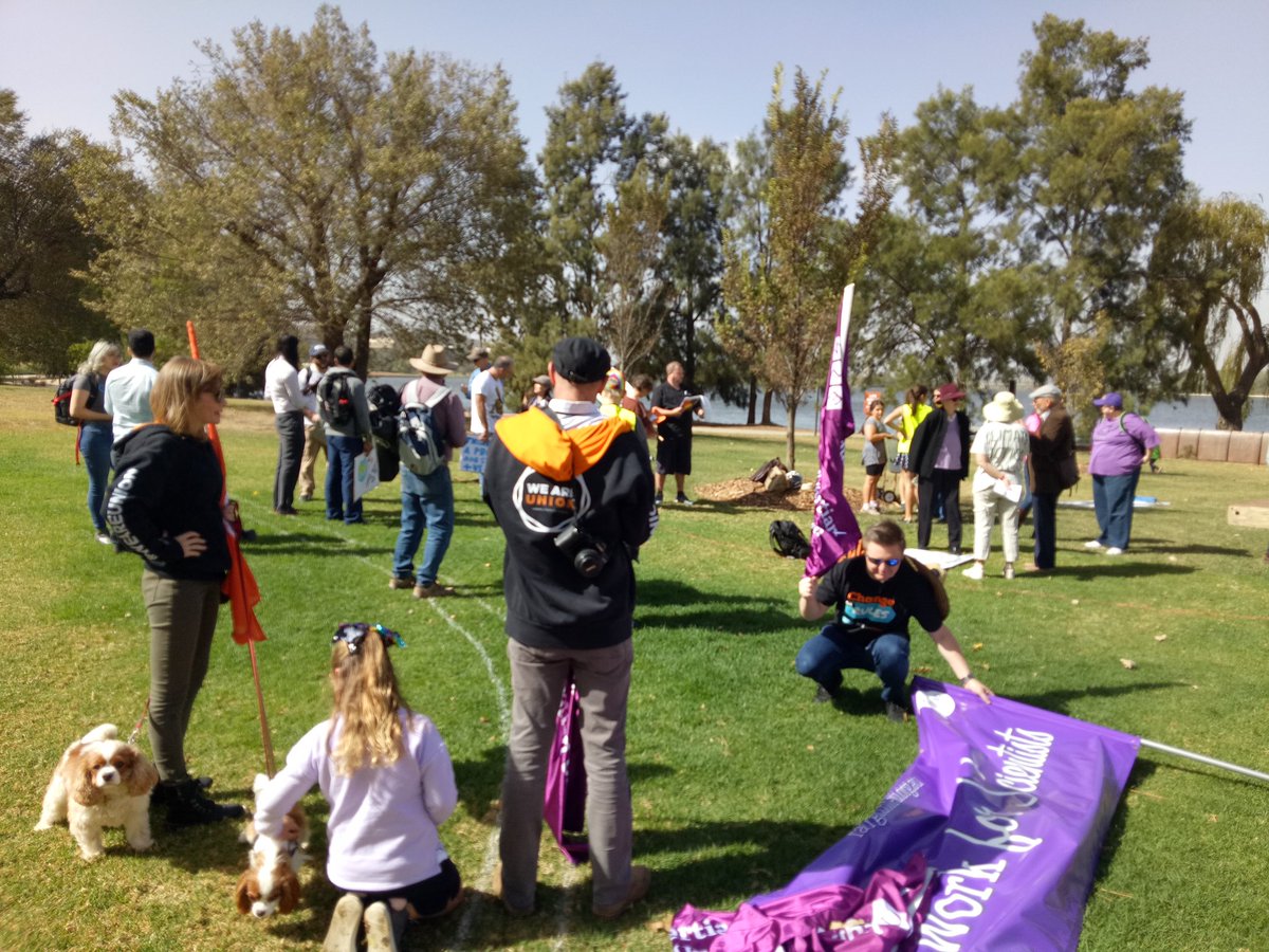 ScienceMarchCBR's tweet photo. Signs at the March for science Canberra. #MarchForScienceCanberra #MarchForScienceCBR https://t.co/3h5Gje70Ko