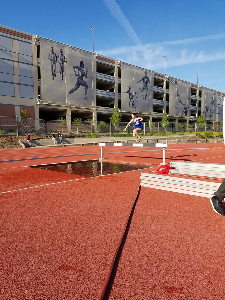 Jessup_TFXC's tweet photo. Amber Taylor wins the 3000m steeple chase @ American River Distance Carnival with a time 12:21.21! @JessupAthletics #steeplechase https://t.co/umX94UBnT8