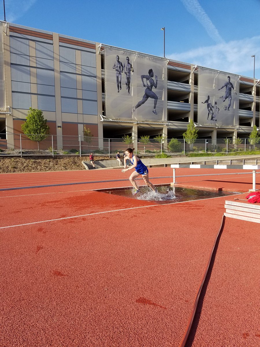 Jessup_TFXC's tweet photo. Amber Taylor wins the 3000m steeple chase @ American River Distance Carnival with a time 12:21.21! @JessupAthletics #steeplechase https://t.co/umX94UBnT8
