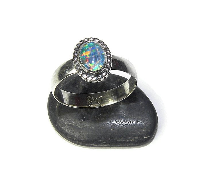 LoveStoneArts's tweet photo. Brilliant LC Opal Ring in Sterling Silver Ring R152 https://t.co/o7GqM1VyTC #silverjewelry #jetteam #gemstones #opals #ColorChangingRing https://t.co/XlXxyymxsS