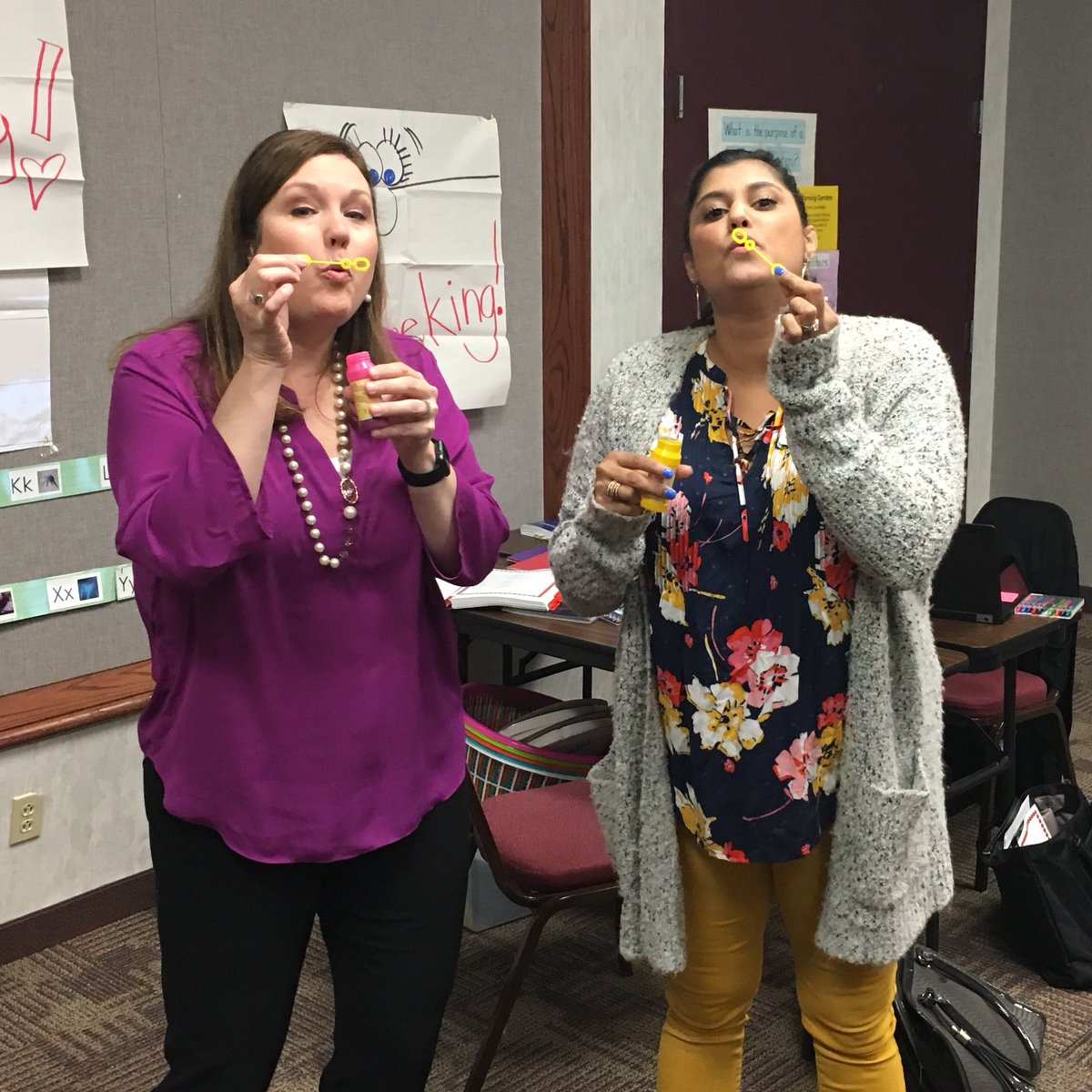 StefLRichard's tweet photo. Couldn’t let these lovely ladies go back to Region 11 without a little bit of #botjoy! A little bit of love can spread a lot of JOY! #dominoeffect #R10bots https://t.co/Ef86yHJr4e