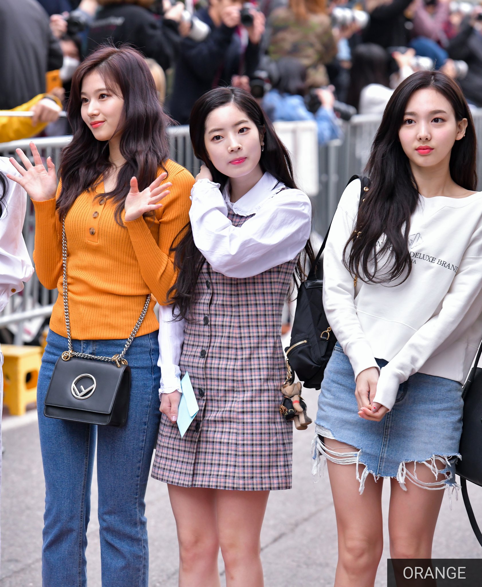 DatL6X4U0AIjF6o.jpg:orig