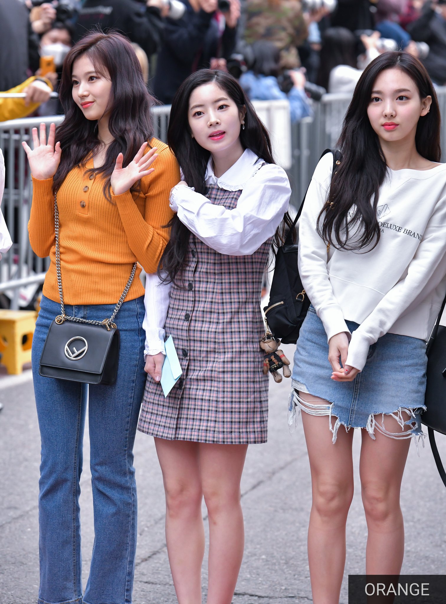 DatL87TVAAA9DTj.jpg:orig