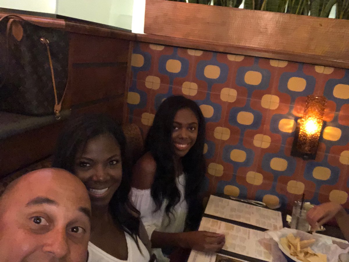 Roman__Stephens's tweet image. Celebrating closing on Texas home!  #HoustonHome #TwoMortgages 😬