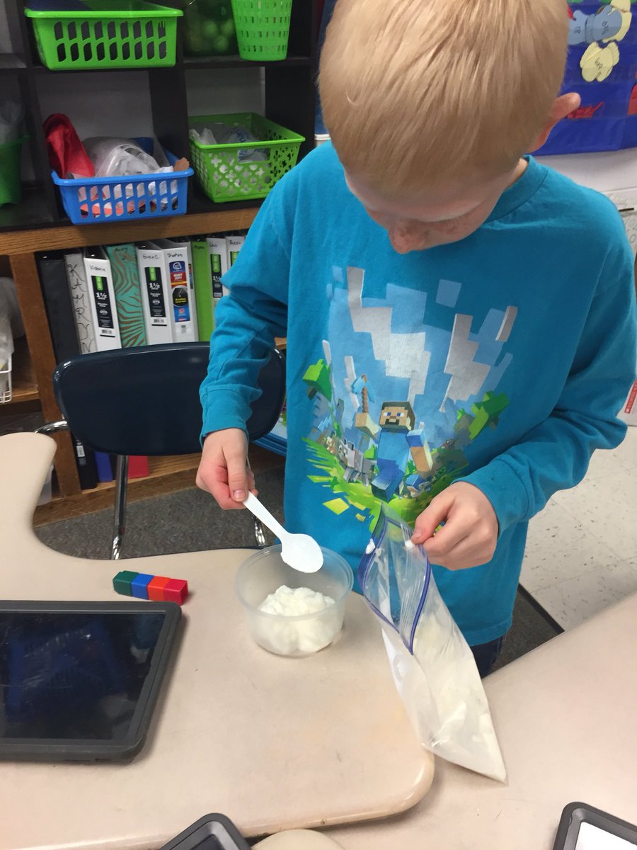 Stacibackto3rd's tweet photo. Science fun! It was so awesome to hear, βMs. Brooks, Iβm going to try this at home!!β #icecreamscience https://t.co/xtL9agBDBr