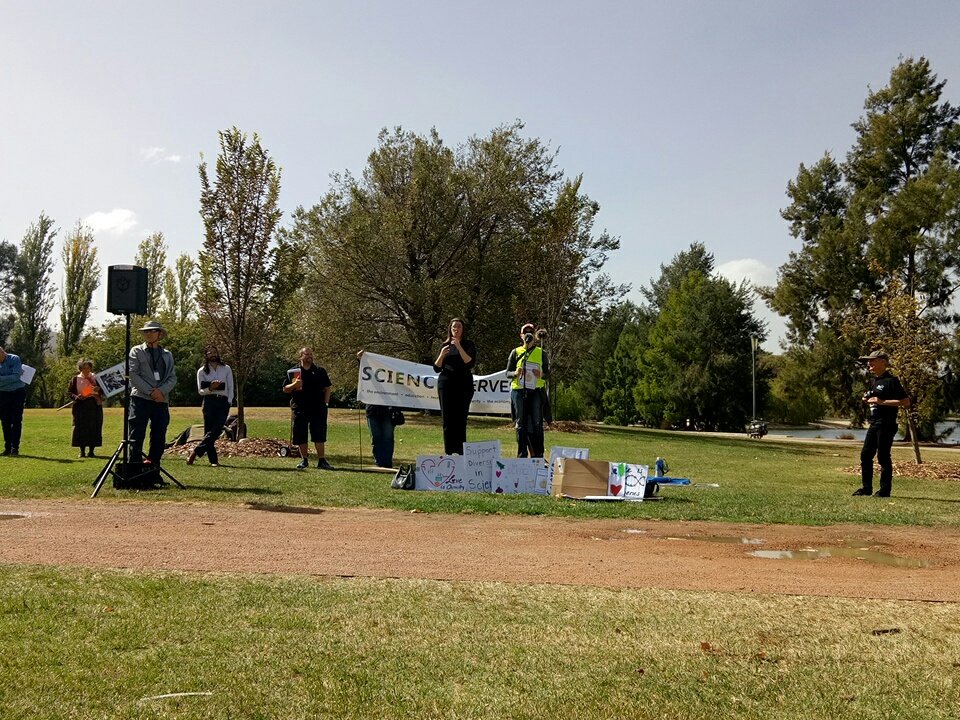 ScienceMarchCBR's tweet photo. Speakers at the March for science Canberra. #MarchForScienceCanberra #MarchForScienceCBR https://t.co/22ivePBI5C