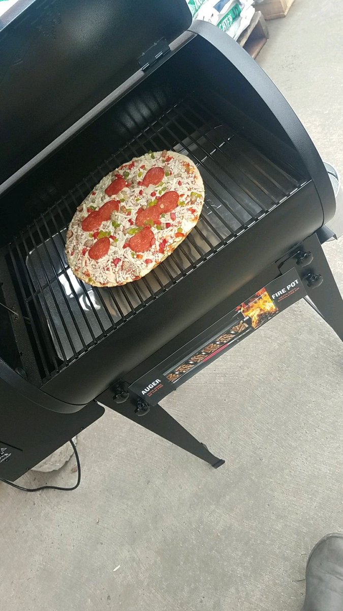 AceCrockers's tweet photo. Great day in WNY! Dan our @TraegerGrills rep was here and got us up early with cinnamon rolls, chocolate chip cookies, frozen pizza, smoked goldfish, pork bites and candy bacon! https://t.co/fCtAVk03v9