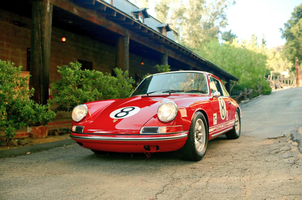 BCJr's tweet photo. Happy #FridayFeeling 2All!🍻✨😜✌

1968 #Porsche #911L Lightweight.
📷 | Petrolicious

@PorscheRetail @Porsche911UK
@PorscheSauce @HelenGoff
@oliveri_pablo @Flat6CarreraRS
@DP_Grouch @lcbernalo @uchuta_m
@Bertieschip @vividcloudofwat
@FAFBulldog @LienhardRacing 🏁🏆 https://t.co/DbdyMlGi4x