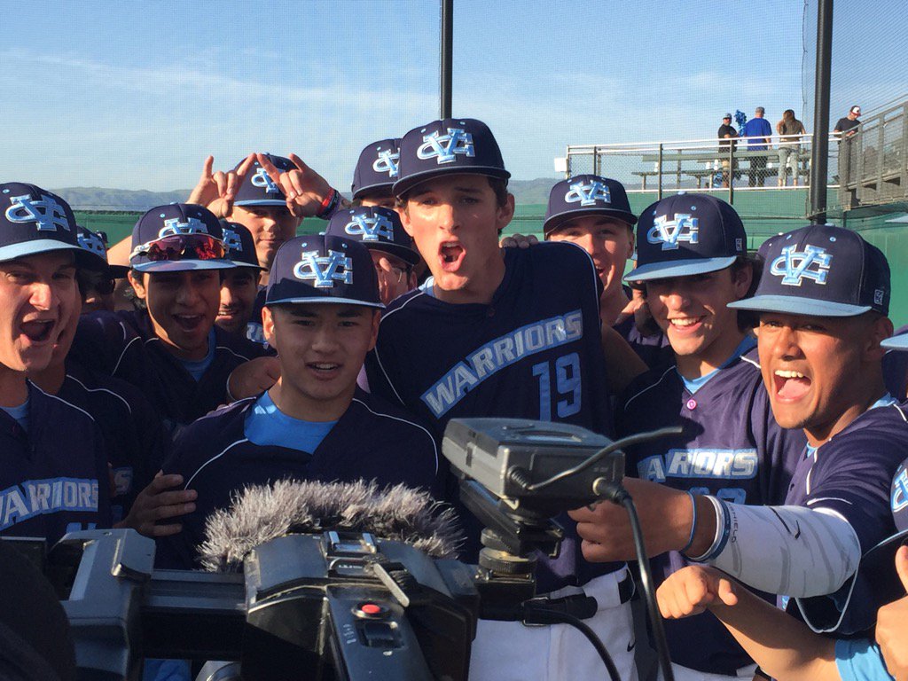 CalHiSports's tweet photo. State No 1 Valley Christian baseball team gets pumped after win over No 2 Bellarmine. https://t.co/lGLqiTXcg9