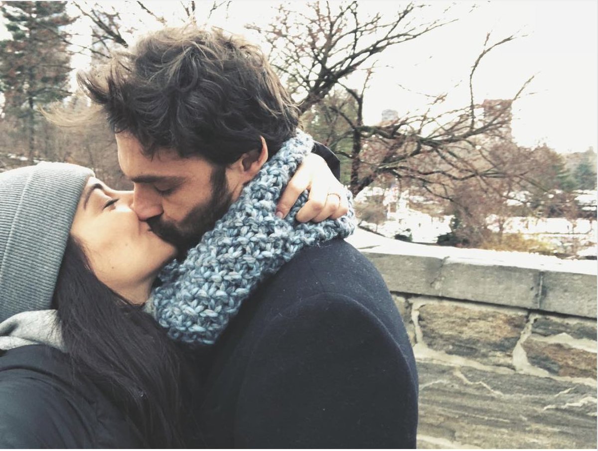 AnaBrendaQueen's tweet photo. 😍 my parents are literally goals #InternationalKissingDay @ivansanchezz_ @AnaBreco https://t.co/FL4X8yt0iG
