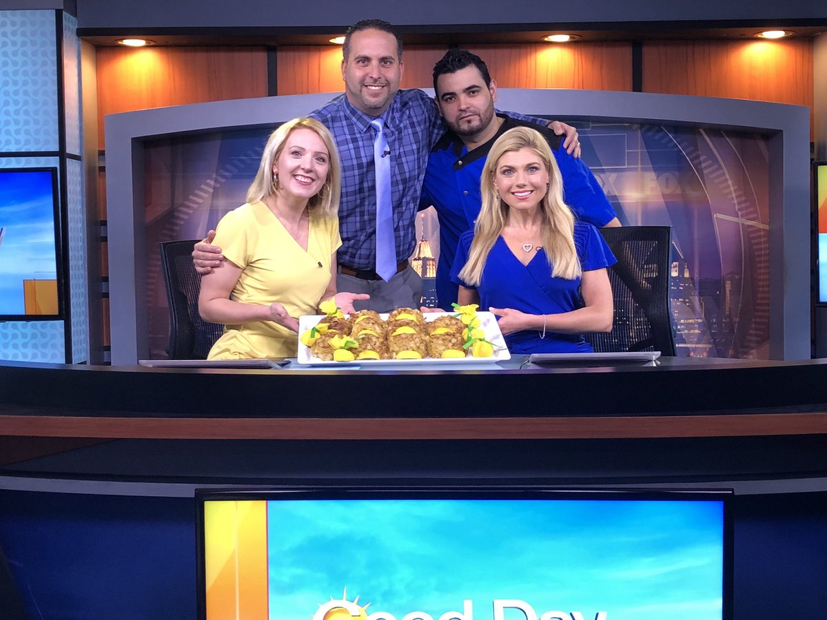 Great time with <a href="/FOXBaltimore/">FOX Baltimore</a> <a href="/candacedfox45/">.</a> <a href="/MeganReports/">Megan Gilliland</a> @wbffweatherman  <a href="/PatriceSSanders/">Patrice Sanders FOX 45 News</a> 
#bythedocks #crabcakes