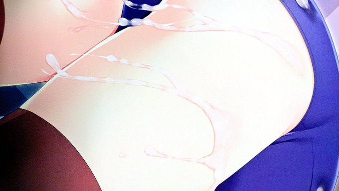 もう新刊届いてたはやいー!肌が白めなので毎回肌の上の汁がちゃんと印刷されるか不安なんだけど今回も大丈夫だったー! 