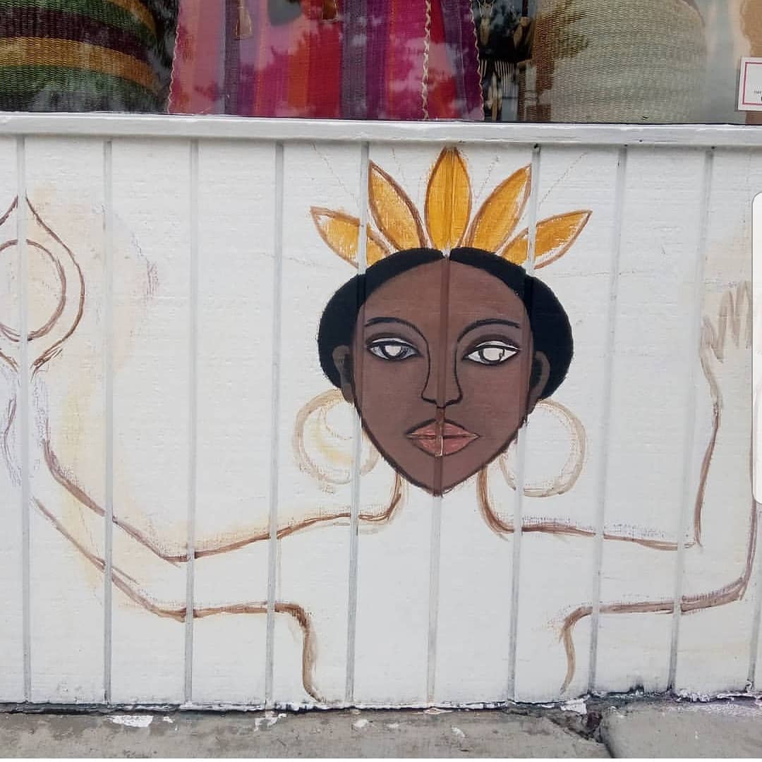 OyaNikeBotanica's tweet photo. The Queen Has Arrived 2 Bless Our Journey To #carnivalsf2018!!
👑🌻🏺🐝💛 #OyaNike #OyaNikeBerkeley #OyaNikeBotanica #SFCarnival #ONEFamily #UnaFanilia #botanica #Orishas #Oshun🌻 #Roots #ancestors #Queen #BayArea #SF #Oakland #Berkeley https://t.co/kknXazPvGQ