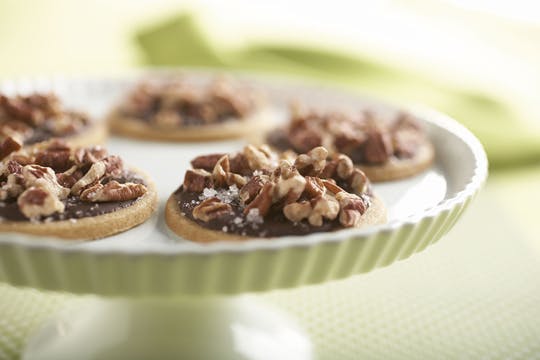 WorldOfRoca's tweet photo. Salty. Sweet. Gone: https://t.co/PJ2ePLx63l #ToffeeCookies https://t.co/sUZ975C1xC