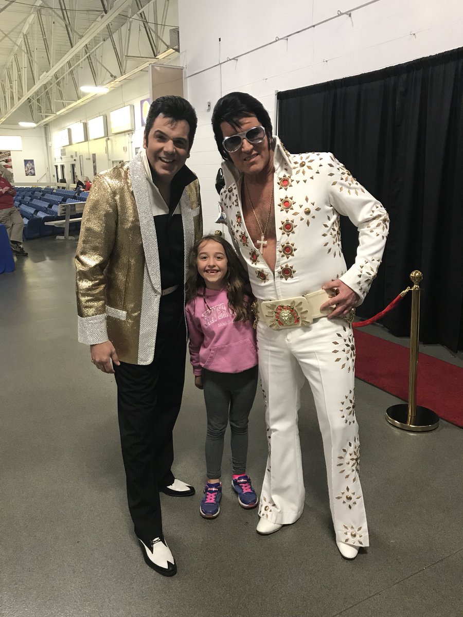 robert_lacca636's tweet photo. She met her favorite singer #sheloveselvis  #dadlikeshockey https://t.co/WywjrrTwnm