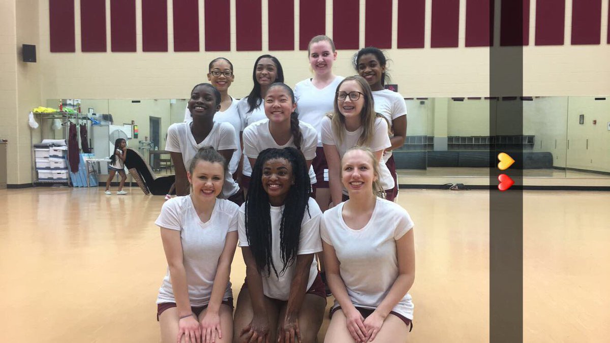 PcnPom's tweet photo. Congratulations to the 2018-2019 Putnam City North Pom Squad! Go panthers!! ❤️🐾💛 https://t.co/DrFo3pOemp