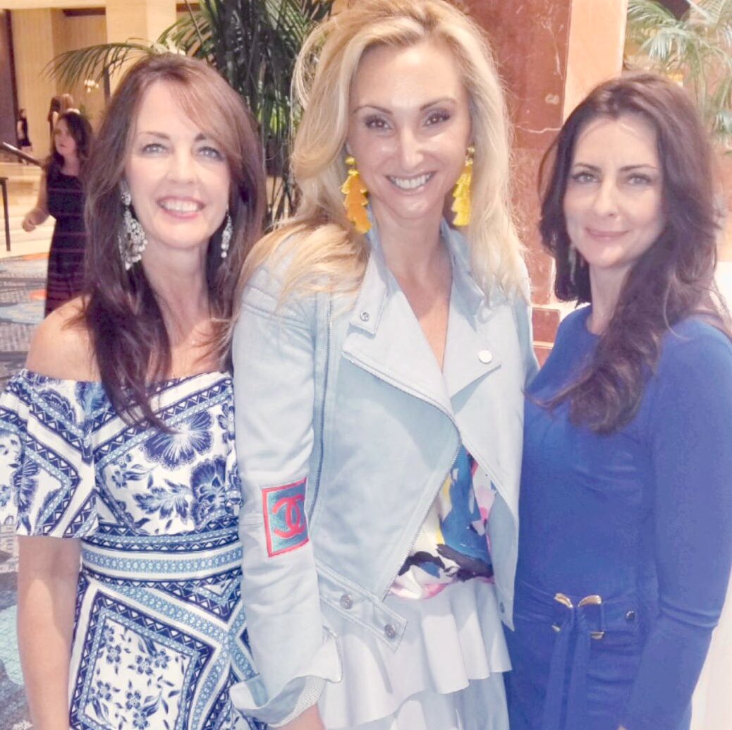 Hlanah's tweet photo. #ChickLitLuncheon with my favorite chicks! @cpdtx https://t.co/q91Ey32XxR