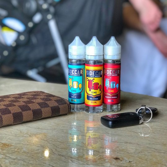 CafeRacerVape's tweet photo. Start the weekend off right with #fruitflavored #eliquid flavors: 

•#StrawberryCreamisicle 
•#PinkLemonade
•#BerryIce https://t.co/lzaJBP1guN