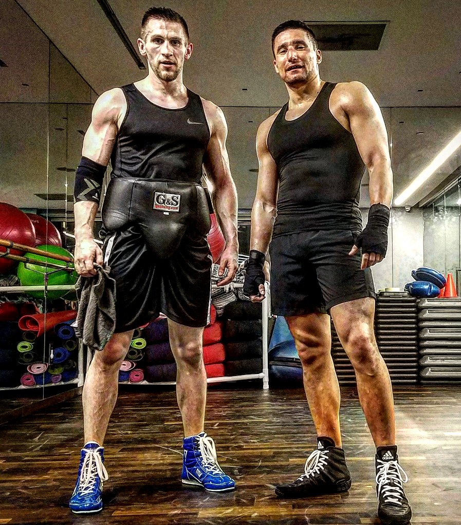 PetrPrielozny's tweet photo. Getting ready for my 1st boxing bout, 14 days ways.. Scary and exciting:) #boxing #southpaw #everlast #worktrainfight #fitness #nyc #trainer https://t.co/nnvxU88v24