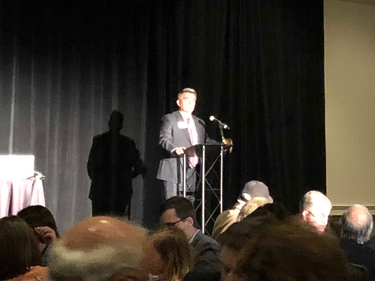 RichardDaleT's tweet photo. Listening to @SenCoryGardner speak at #GOP Centennial dinner. The room is full of hundreds of energized Republicans. #copolitics #RedWaveRising2018 #ReclaimLiberty #TakeBackColorado https://t.co/m41udETnoo