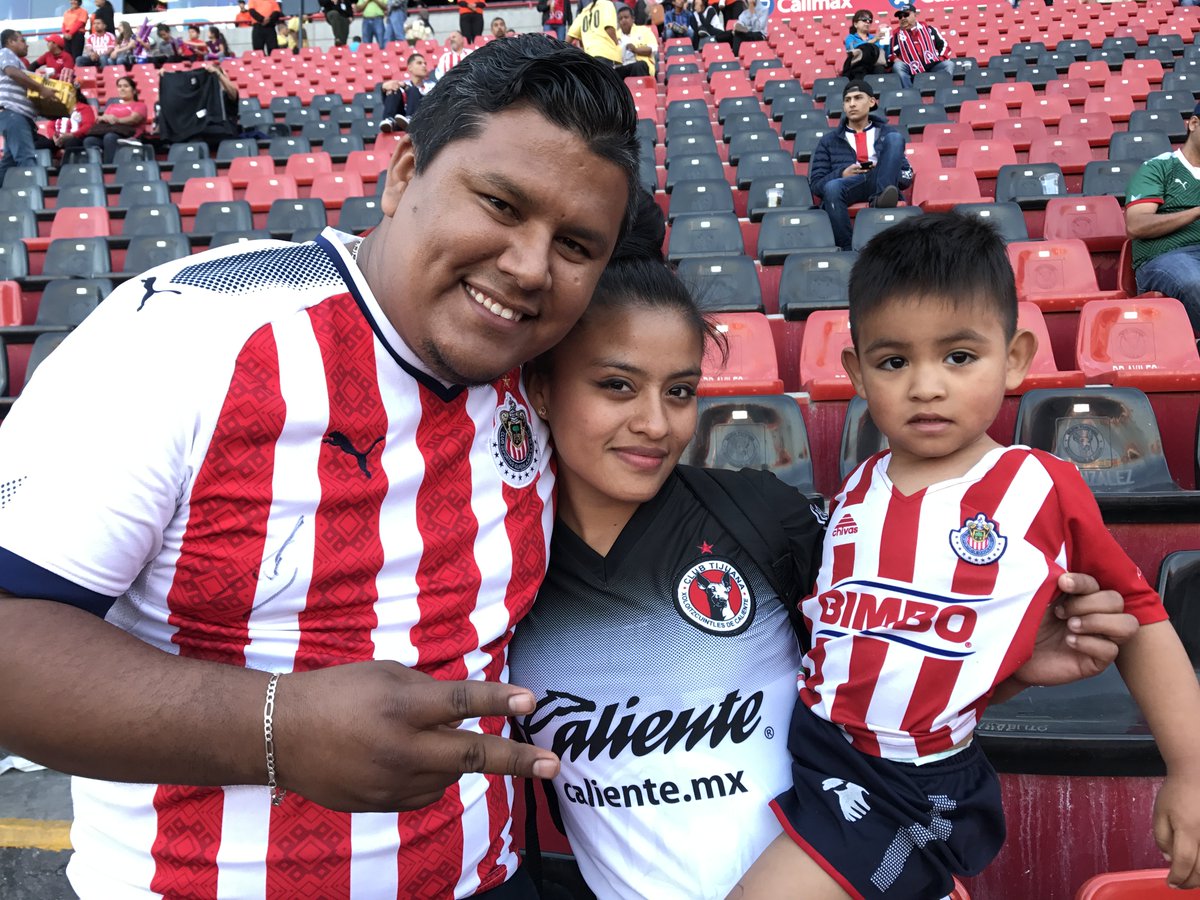 Chivas's tweet photo. ¡Gracias por acompañarnos hoy ChivaHermanos! 👏👏🔴⚪️ https://t.co/xWw2lQA7Fn